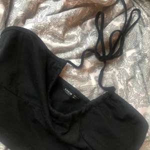 Gullit linne/ topp  - Aldrig använt helt nytt 