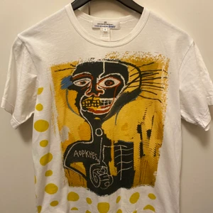 CDG t-shirt  - CDG T-shirt i väldigt fint skick. Storlek S. Köparen står för frakt. 