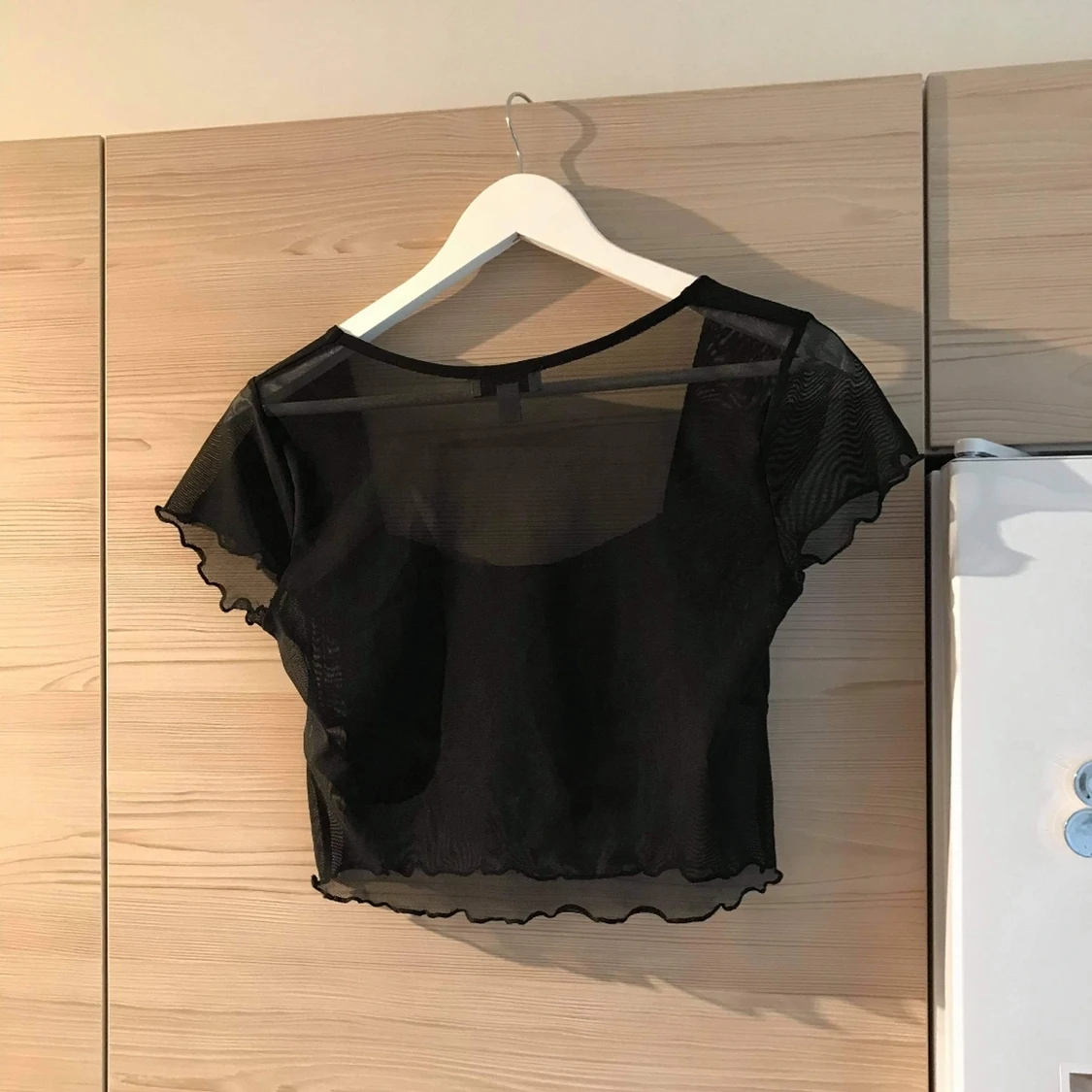 Svart croppad top - 90