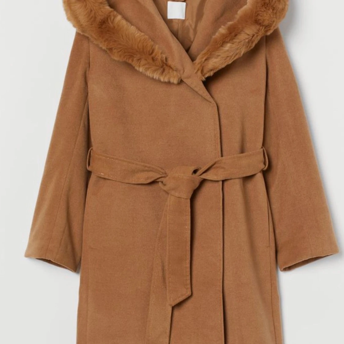 Kappa med pälskrage 