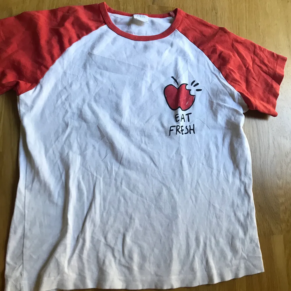 Red good condition. T-shirts.
