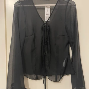 Gina tricot - Helt ny i storlek S 