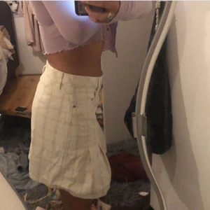 Rutig jeanskjol - Skit fin, använd 1 gång