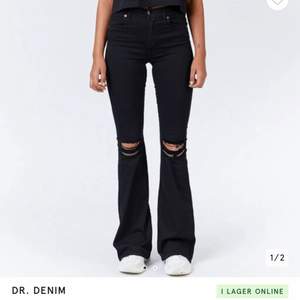 Supersnygga jeans från Dr. Denim. Nypris 500kr. Sparsamt använda! Säljer för 200kr + spårbar frakt 66kr 💕