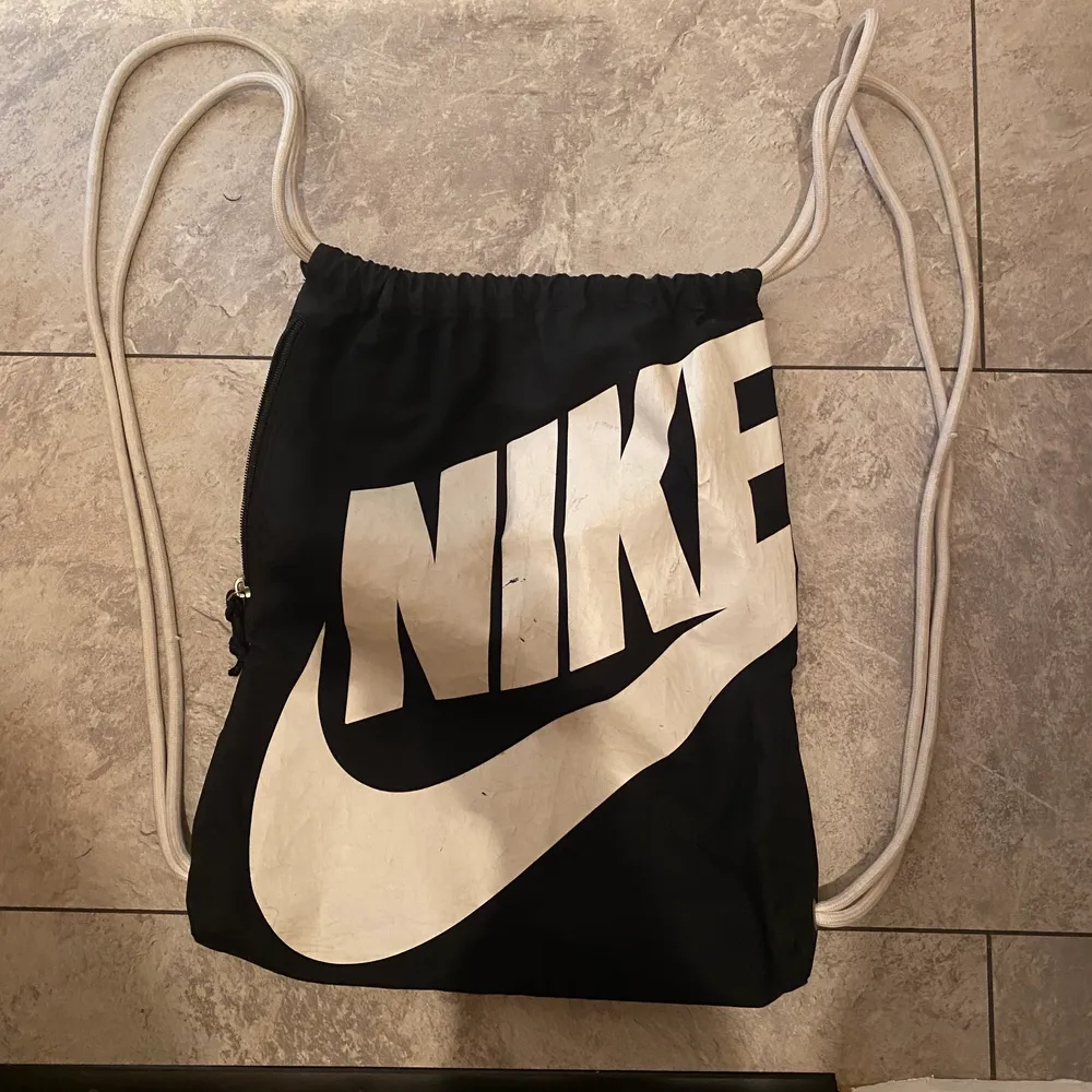Nike sport väska . Väskor.