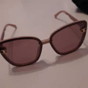 Chanel  - Solgalsögon Chanel använda en gång fint skick 