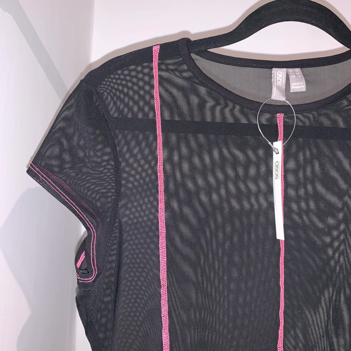 Body i mesh med rosa detaljer storlek 42 (Passar M-L) - 90