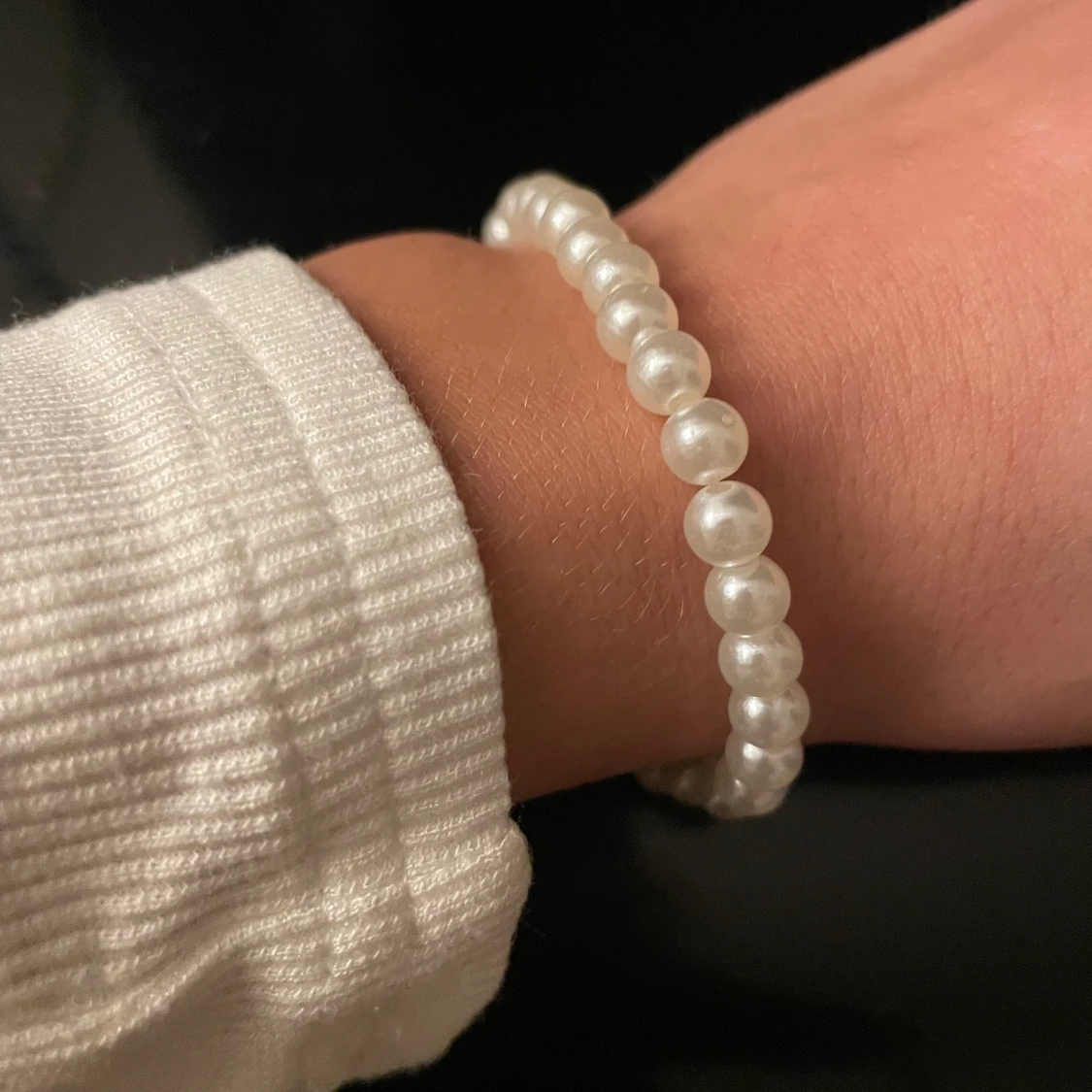 Vitt pärlarmband 🤍✨ 