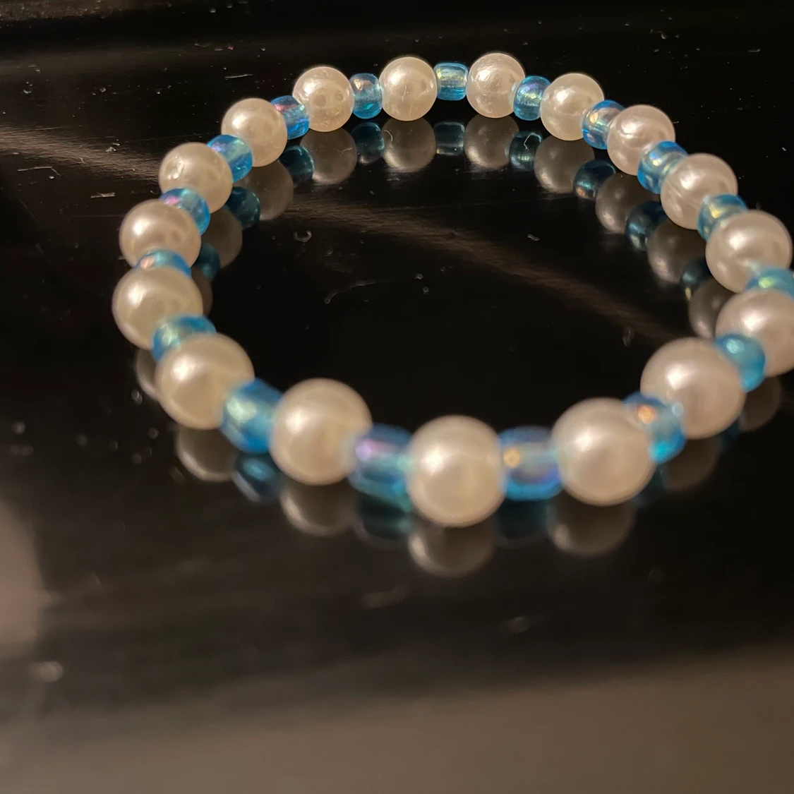 Blått pärlarmband 🤍✨🌊 - 90