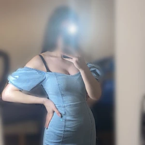 River Island klänning - nästan helt ny klänning i storlek 32-34, skriv om du är intresserad ☺️