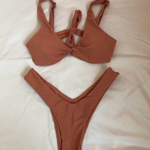 Bikini  - Säljer en bikini pga inte gillade färgen. Aldrig använt och om man vill se den på kan man skriva privat♥️ ❌80 kr❌