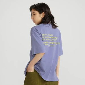 Tshirt med tryck på fram & baksida - Ny lila tshirt, storlek L.