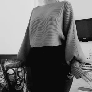 Green knitwear Zara - Cozy sage green knitwear puff sleeves from Zara used once.