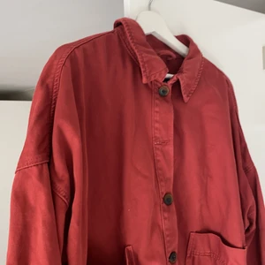 Fin jeans klänning i en fin röd färg❤️ - Röd klänning från zara som inte används längre 