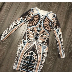 Klänning NY - Oanvänd klänning från nelly