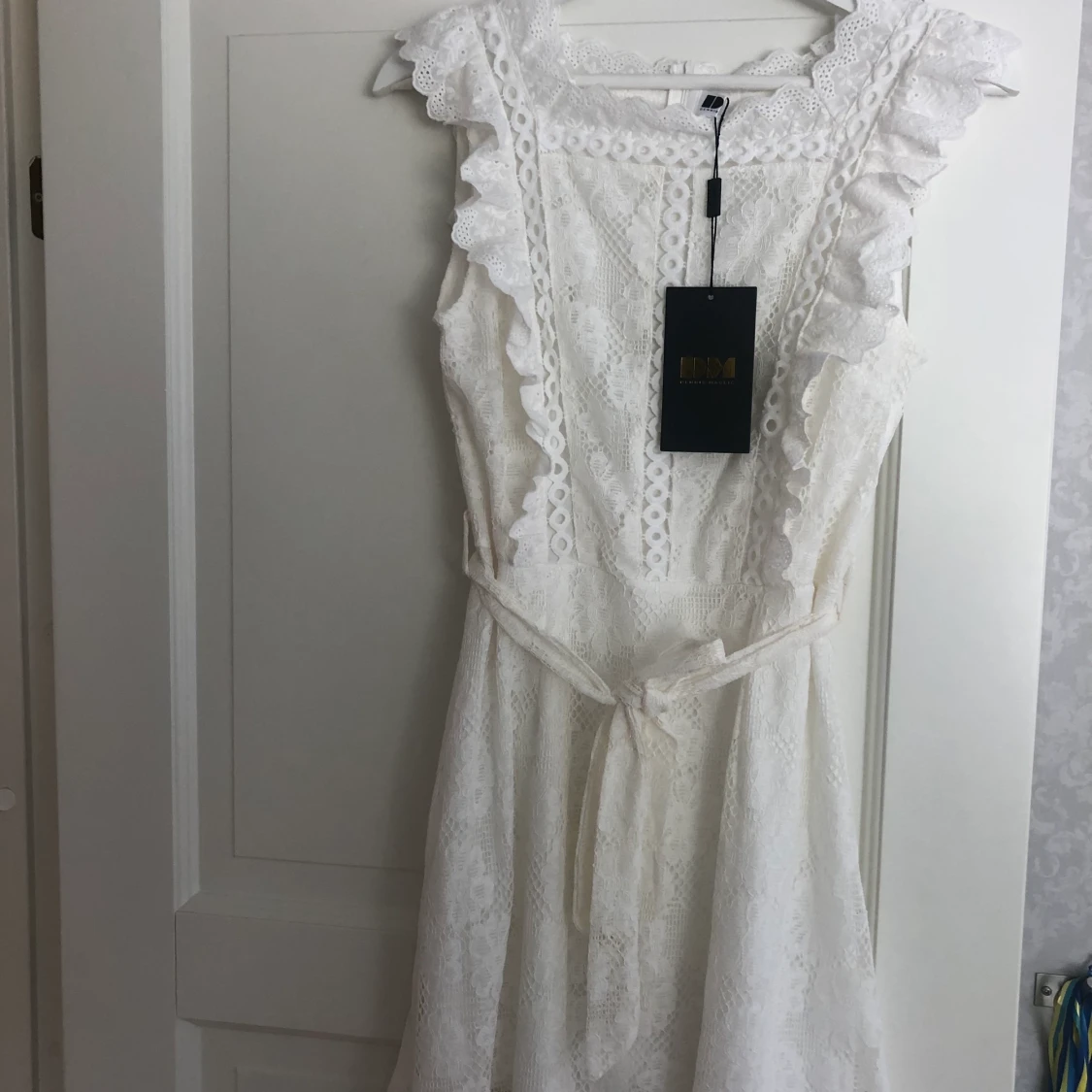 Vit spetsklänning  - 90