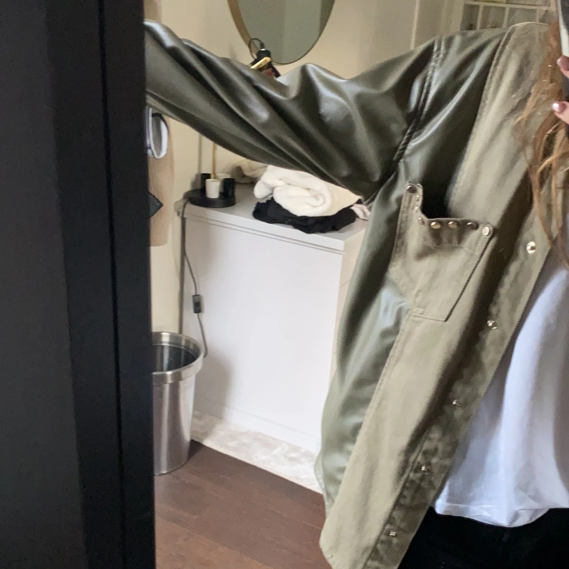 Grön jeans/skinnjacka  - 28