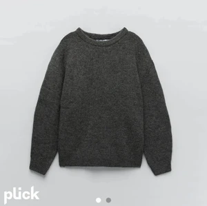 Tröja - Super fin tröja från zara! Skriv till mig privat för fler frågor! Buda i kommentarerna💕 