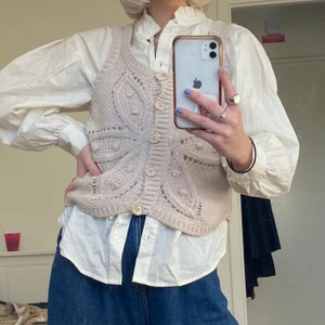 Stickad väst - Fin stickad beige väst! Frakt tillkommer💕