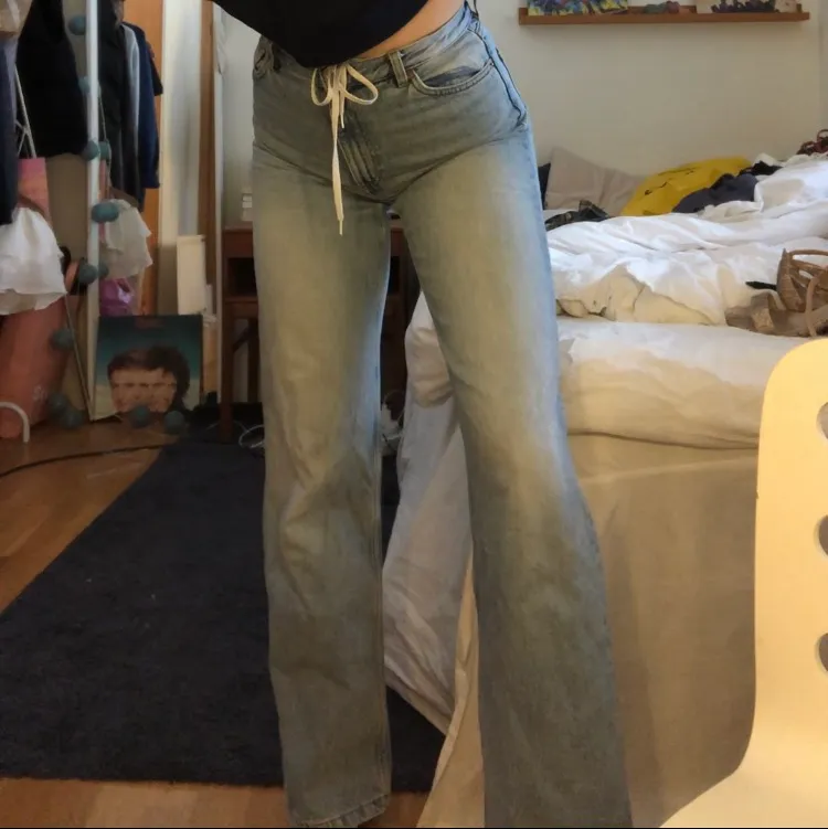 Vida/straight jeans från monki 🦋 fint skick. Jeans & Byxor.