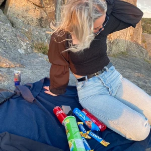 Blåa Levis jeans  - Blåa Levis jeans använda 3 gånger. Raka blåa jeans från Levis ”Ribcase Straight” storlek 30. Nypris 1200kr men säljer nu för 750kr. Buda gärna!💗