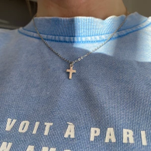 Handgjort halsband  - GRATIS FRAKT😇 @bladhsmycken på Instagram