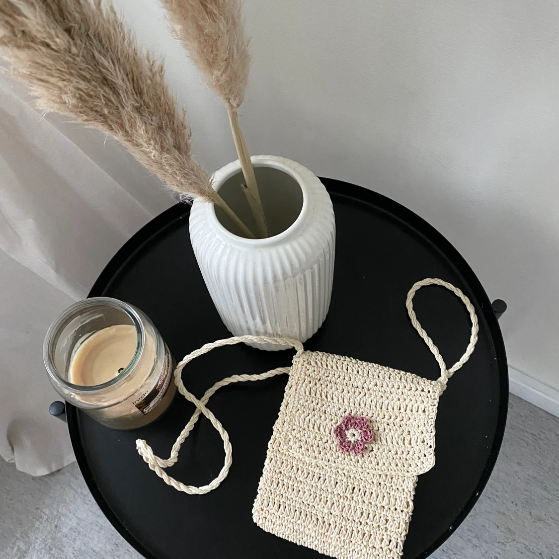 Beige crochet crossbody