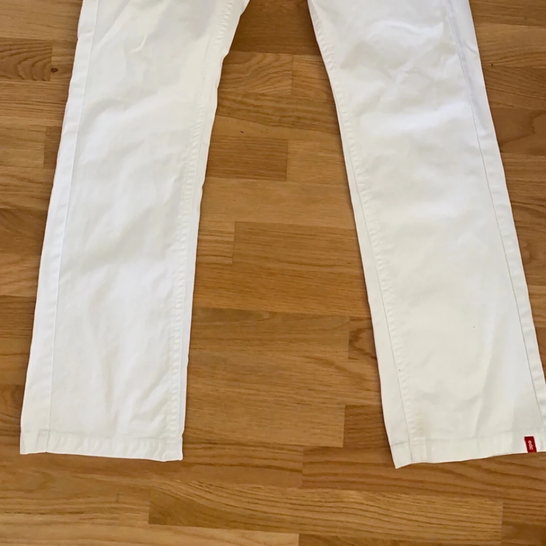 Lågmidjade vita byxor - 91