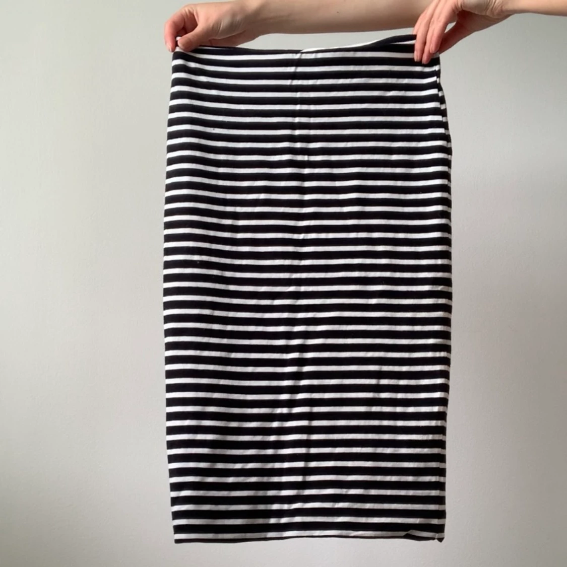 Randig tight midikjol  - 90