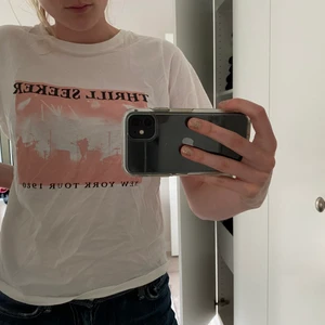 T-shirt med tryck  - Super fin t-shirt i fint skick💙