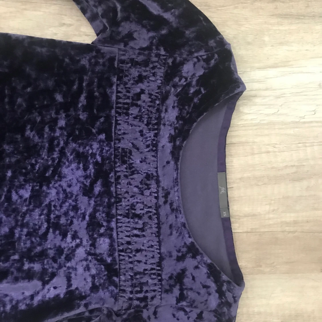 Lila sammetsklänning  - 91