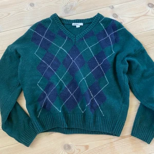 Tröja - Säljer denna då jag inte använder den längre. Fortfarande i bra skick. Frakt tillkommer💗