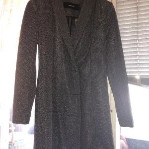 Kvaj klänning  - Kvaj klänning oanvänd 