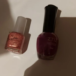 Massa nagellack  - 15kr st eller alla för 55kr. Köparen står för frakten. 