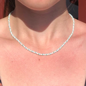 Armband och halsband! - Säljer dessa fina halsband och armband i superfin färg✨ Kan fås med eller utan dem lite större pärlorna på andra bilden. Halsband: 45kr inkl frakt Armband: 35kr inkl frakt! ✨🤍✨🤍