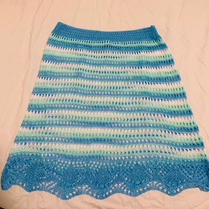 Jättesöt virkad kjol - Jättesöt virkad kjol som aldrig är använd💗 Frakt tillkommer💗 