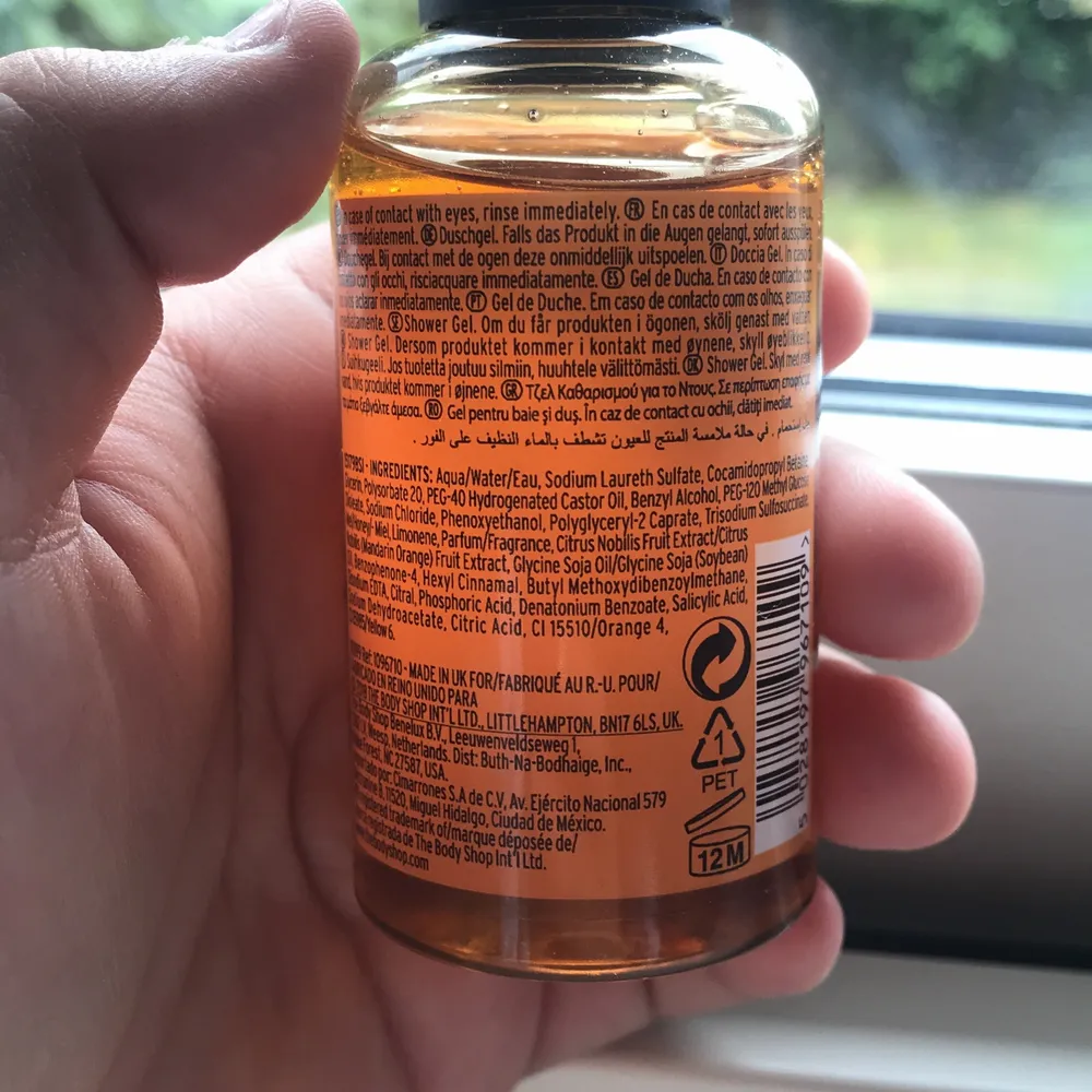 en shower gel i lukt av satsuma från the body shop, aldrig använt. Accessoarer.