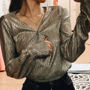 Zara topp  - Topp från zara, jättefin, nyskick 