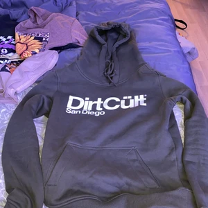 Dirt cült hoodie - Köpt i slutet av 2020. 350kr + frakt 62kr