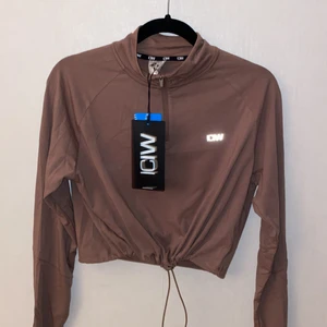 ICANIWILL  - Topp från ICANIWILL som är helt ny, 450kr i nypris 