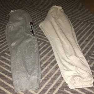 BÅDA FÖR 200kr! NYANVÄNT SICK  - SUPERFINA MJUKSI BYXOR BEIGA FRÅN GINA FÖR TYP 250kr,300kr ANDRA CHAMPION!💕