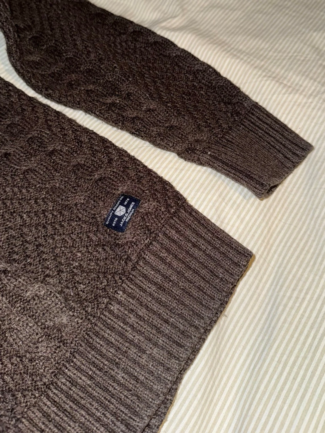 Brun kabelstickad tröja - Jack&Jones  - 2
