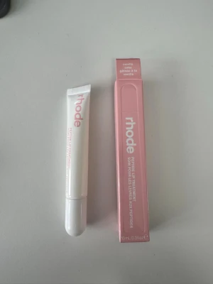   rhode Peptide Lip Treatment Vanilla cake - Helt nytt oanvänd