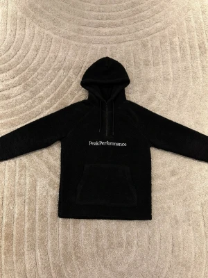 PeakPerformance Hoodie - S - PeakPerformance Hoodie - S  • Mycket bra skick   • Pris kan diskuteras 