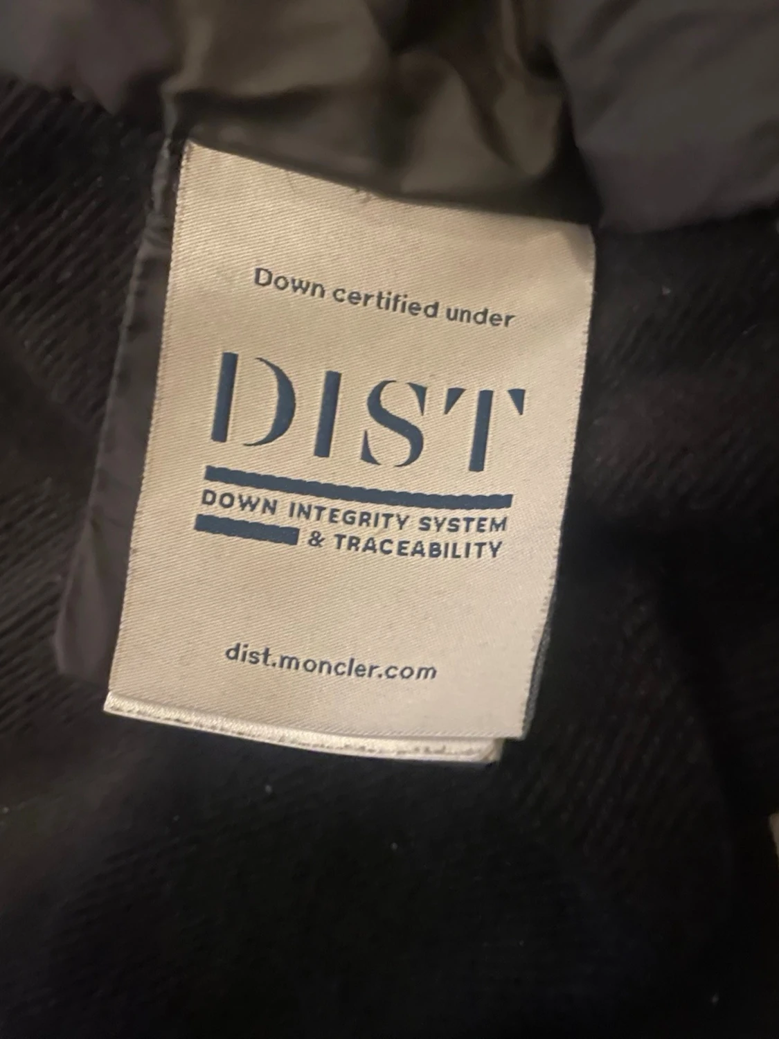 Svart pufferjacka med huva - 5