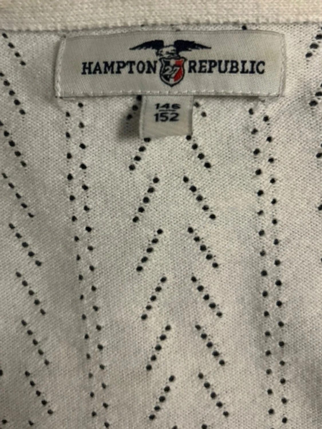 Vit kofta med diskret mönster - 2