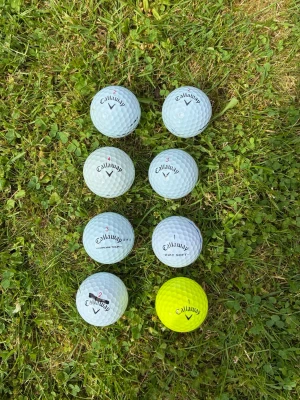 Callaway chromesoft/supersoft/chrome tour mix - B klass - Säljer en mix av 8 st callway bollar! B klass. Modeller är mestadels chromesoft men även några chrome tour o en färgad supersoft. Kontakta vid frågor