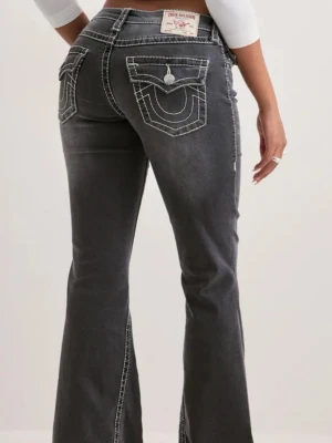 True religion jeans - Fick i present men inte min stil. Inga defekter, skicka för fler bilder. Pris kan diskuteras 