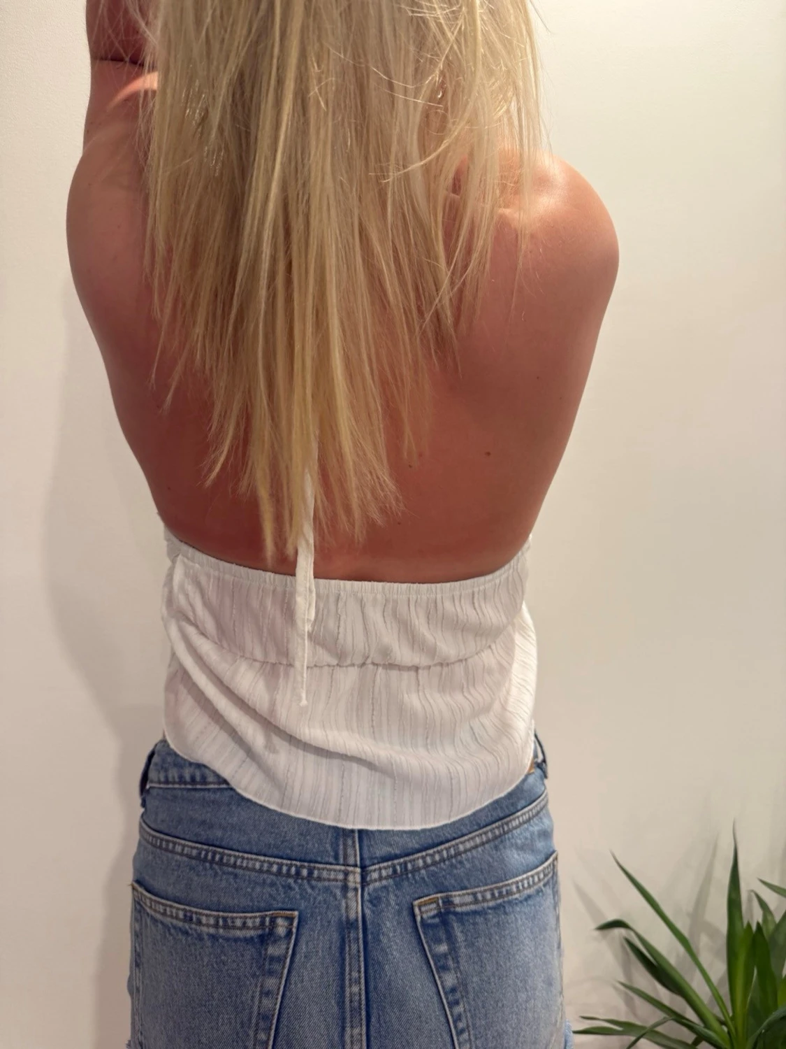 Vit omlott linnetopp med volang - 2