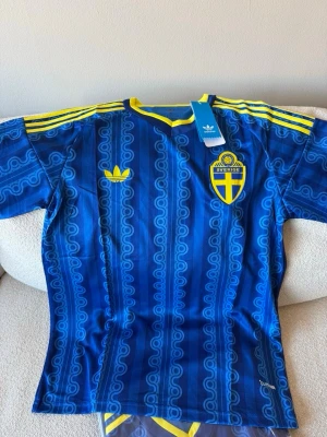 2 Sverige Fotbollströjor kombinera storlek - Kombinera storlek mellan s-Xl